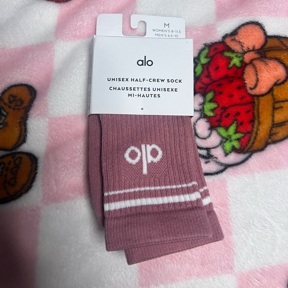 ALO Yoga Pink Unisex Half-Crew Socks BRAND NEW
